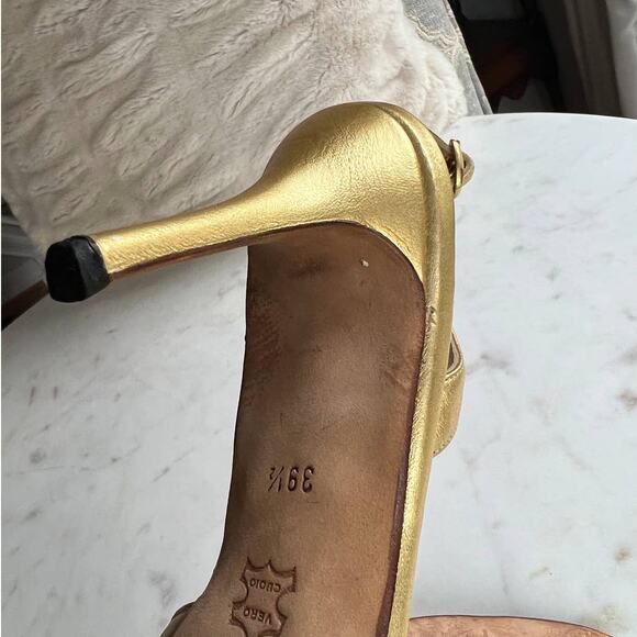 Vintage Manolo Blahnik Gold Slingback Heels - Picture 12 of 16